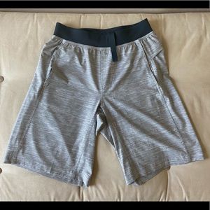 Lululemon athletica short Size:S Inseam 10”
